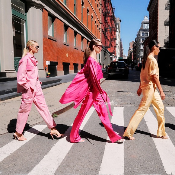 NEWS FLASH‼️25% OFF - Intermisión listing - Picture 4 of 12